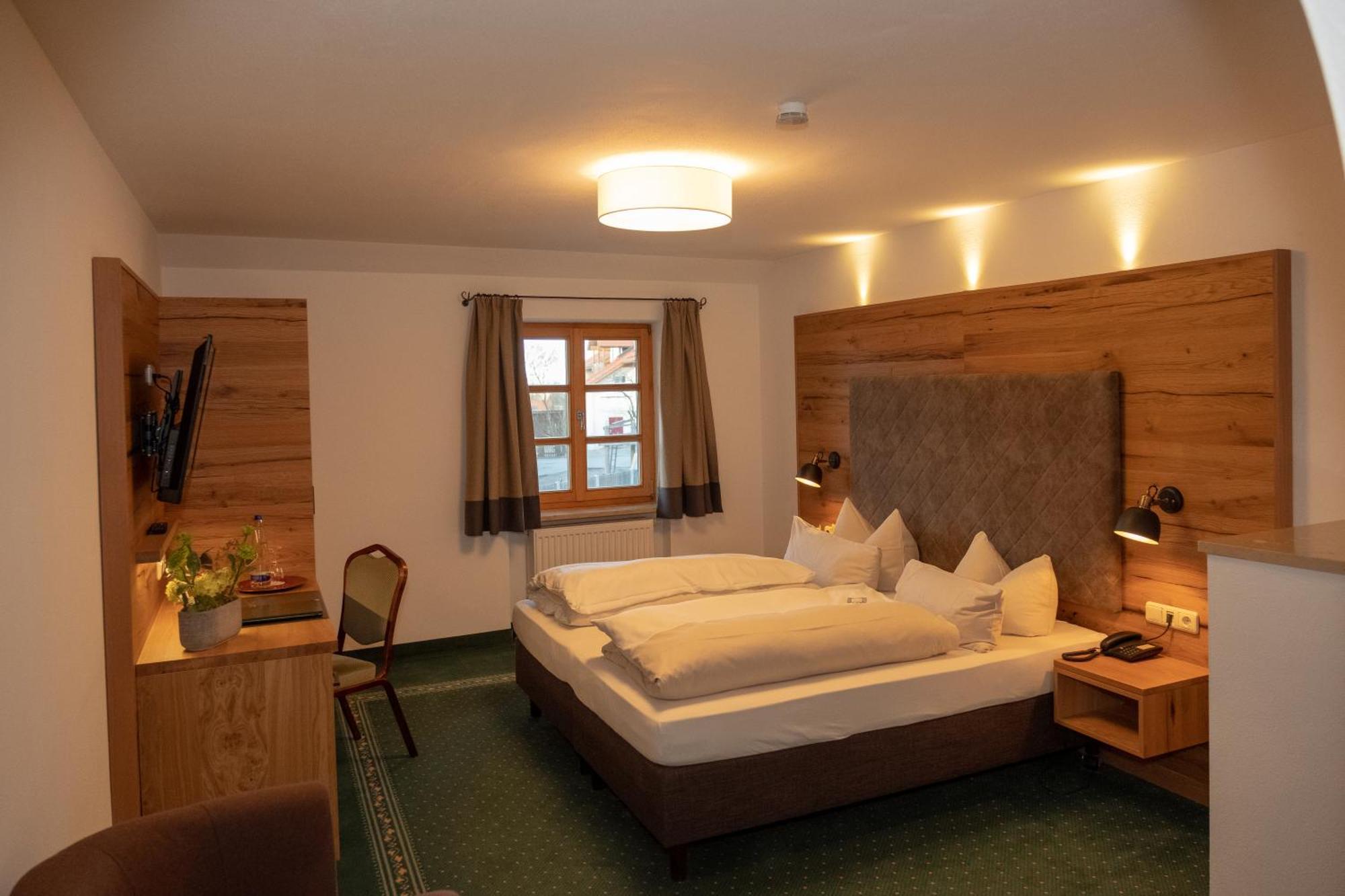 Der Obere Wirt Zum Queri Hotel Andechs Exterior photo